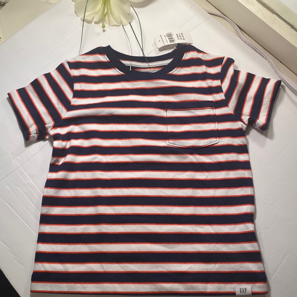 Baby gap shirt
